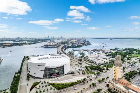 601 NE 1st Ave #2707, Miami, FL 33132