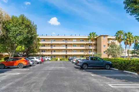 2400 NE 1st Ln #415, Boynton Beach, FL 33435