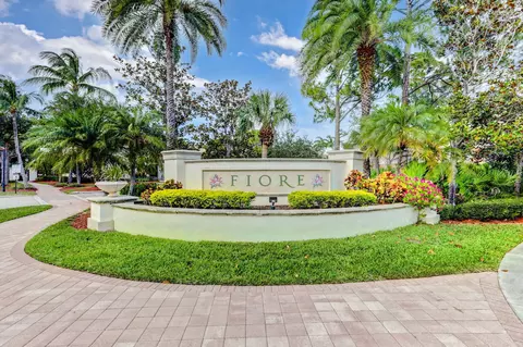 10306 Myrtlewood Cir W, Palm Beach Gardens, FL 33418