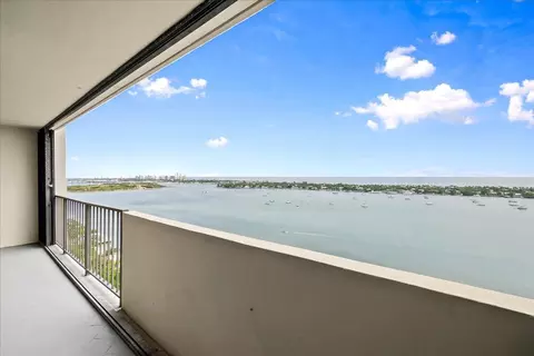 5600 N Flagler Dr #2408, West Palm Beach, FL 33407