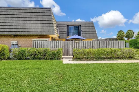 3818 38th, West Palm Beach, FL 33407