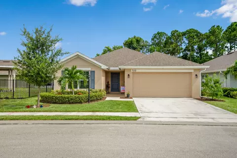 722 NE Turtleback Trl, Port Saint Lucie, FL 34983