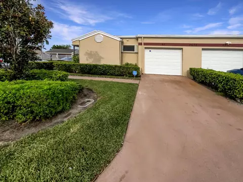 4620 Amherst Dr #62, West Palm Beach, FL 33417