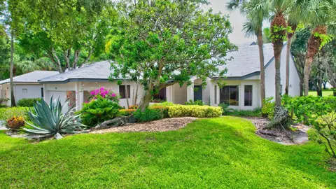 69 Bristol Dr, Boynton Beach, FL 33436