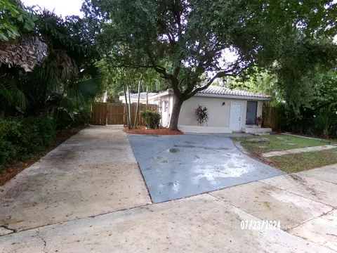 324 Marlborough Pl, West Palm Beach, FL 33405