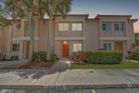 20848 NW 3, Pembroke Pines, FL 33029