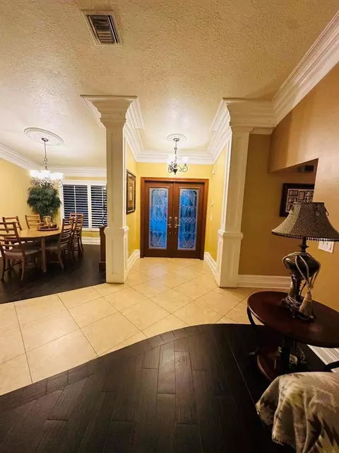 5501 NW 81st Ter, Lauderhill, FL 33351