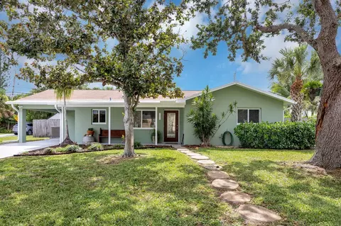 1614 Berkshire Ave, Jupiter, FL 33469