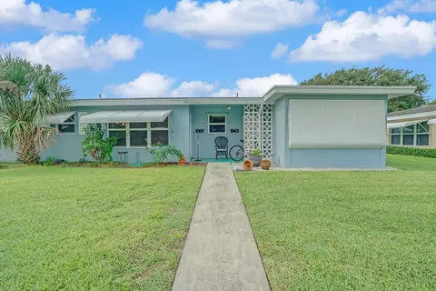 230 High Point Ct #C, Boynton Beach, FL 33435