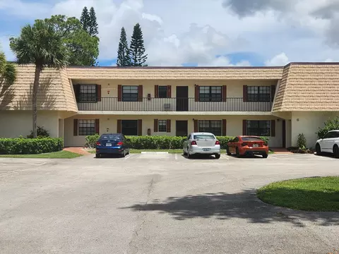 4467 Oak Ter #4467, Greenacres, FL 33463