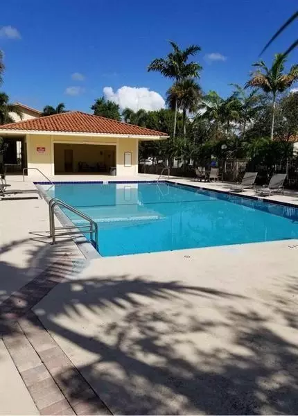 1545 Lake Crystal Dr #F, West Palm Beach, FL 33411