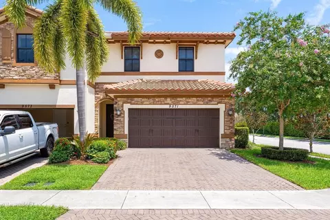 9571 Town Parc Cir S, Parkland, FL 33076