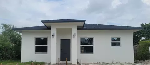824 W 6th St, Riviera Beach, FL 33404