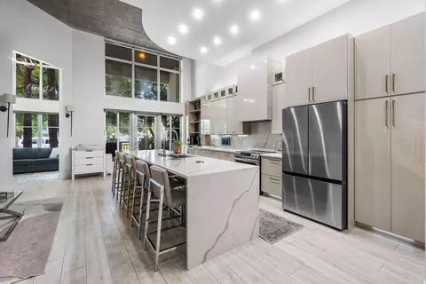 300 S Australian Ave #129, West Palm Beach, FL 33401