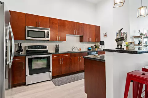 300 S Australian Ave #106, West Palm Beach, FL 33401