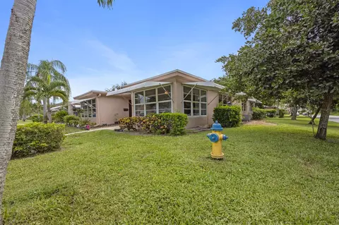 1355 High Point Way SW #D, Delray Beach, FL 33445