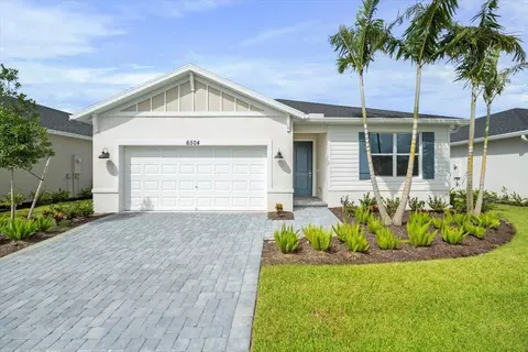 6504 NW Cloverdale Ave, Port Saint Lucie, FL 34987
