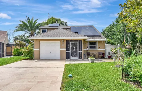 123 Buttonwood Cir, Boynton Beach, FL 33436