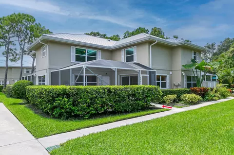 2901 SW Lakemont Pl, Palm City, FL 34990