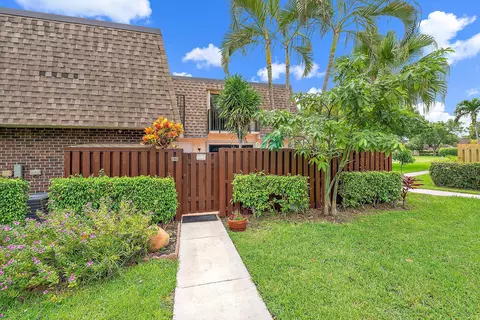 2891 SW 22nd Cir #47B, Delray Beach, FL 33445