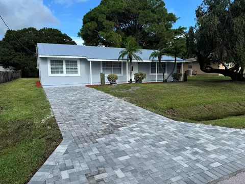 4711 Myrtle Dr, Fort Pierce, FL 34982