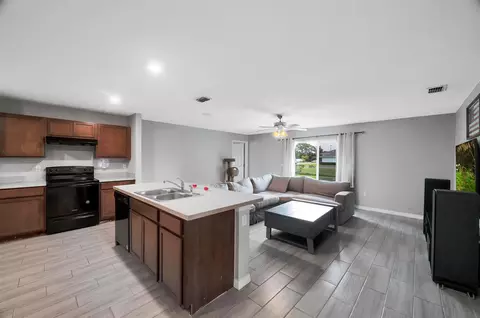119 NW Curtis St, Port Saint Lucie, FL 34983