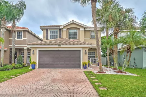 5484 Queenship Ct, Greenacres, FL 33463