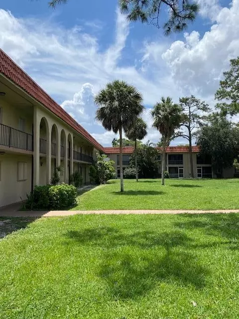 6120 Forest Hill Blvd #201, West Palm Beach, FL 33415