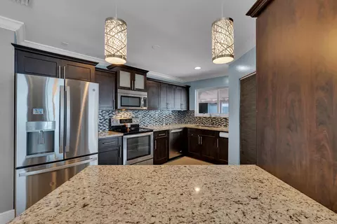 10920 SW 12th St, Pembroke Pines, FL 33025