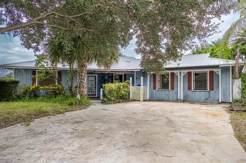 2504 SW Horseshoe Trl, Palm City, FL 34990