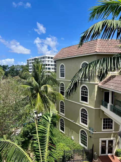 1620 Presidential Way #408, West Palm Beach, FL 33401