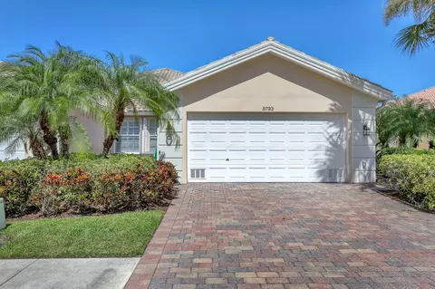 8793 SE Retreat Dr, Hobe Sound, FL 33455
