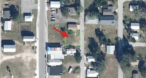 938 S Pineland Ave, Avon Park, FL 33825