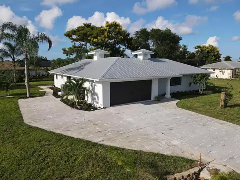 733 SE White Ave, Port Saint Lucie, FL 34983