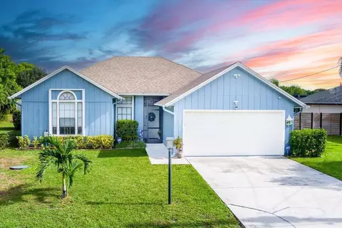 2986 SE Buccaneer Cir, Port Saint Lucie, FL 34952