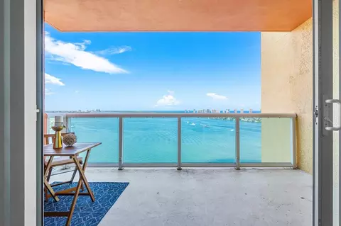 2650 Lake Shore Dr #2002, Riviera Beach, FL 33404