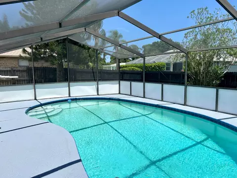 425 Thomas St, Sebastian, FL 32958