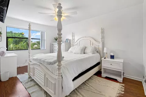 5342 Jog Ln, Delray Beach, FL 33484