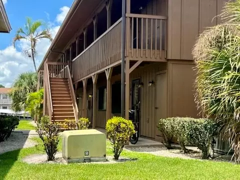 500 N Francisco St #103, Clewiston, FL 33440