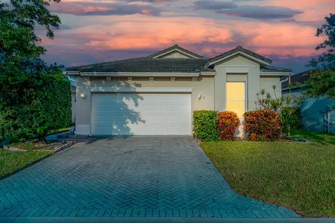 312 SW Tomoka Springs Dr, Port Saint Lucie, FL 34986
