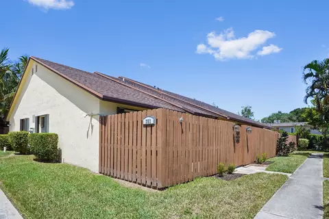 393 Springdale, Palm Springs, FL 33461