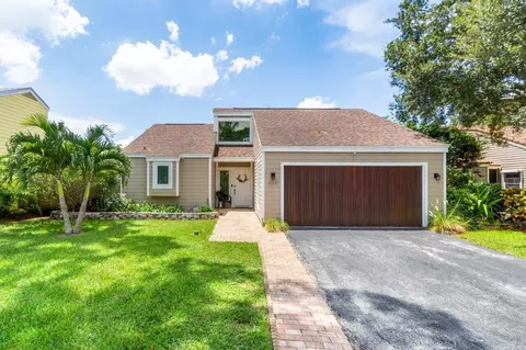 435 Oak Shadow Way, Wellington, FL 33414