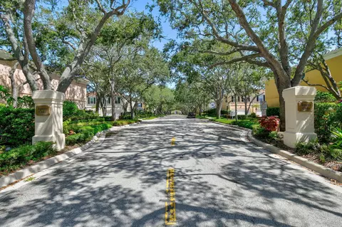 59 Live Oak Cir, Tequesta, FL 33469