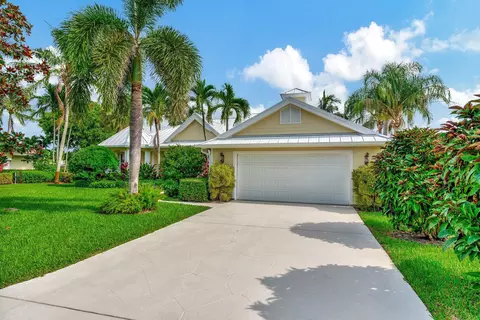7937 SE Osprey St, Hobe Sound, FL 33455