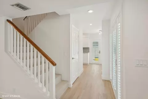 6207 Riverwalk Ln #8, Jupiter, FL 33458