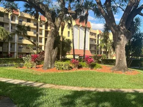 23344 Carolwood Ln #207, Boca Raton, FL 33428