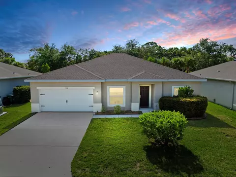 5360 Oakland Lake Cir, Fort Pierce, FL 34951