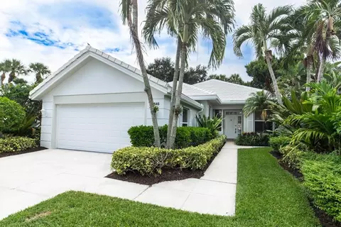 8545 Wakefield Dr, Palm Beach Gardens, FL 33410
