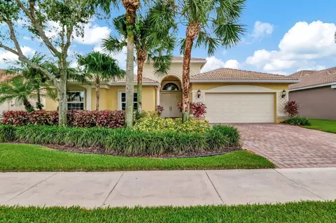6747 Milani St, Lake Worth, FL 33467