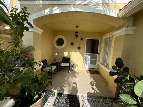 1003 Arezzo Cir, Boynton Beach, FL 33436